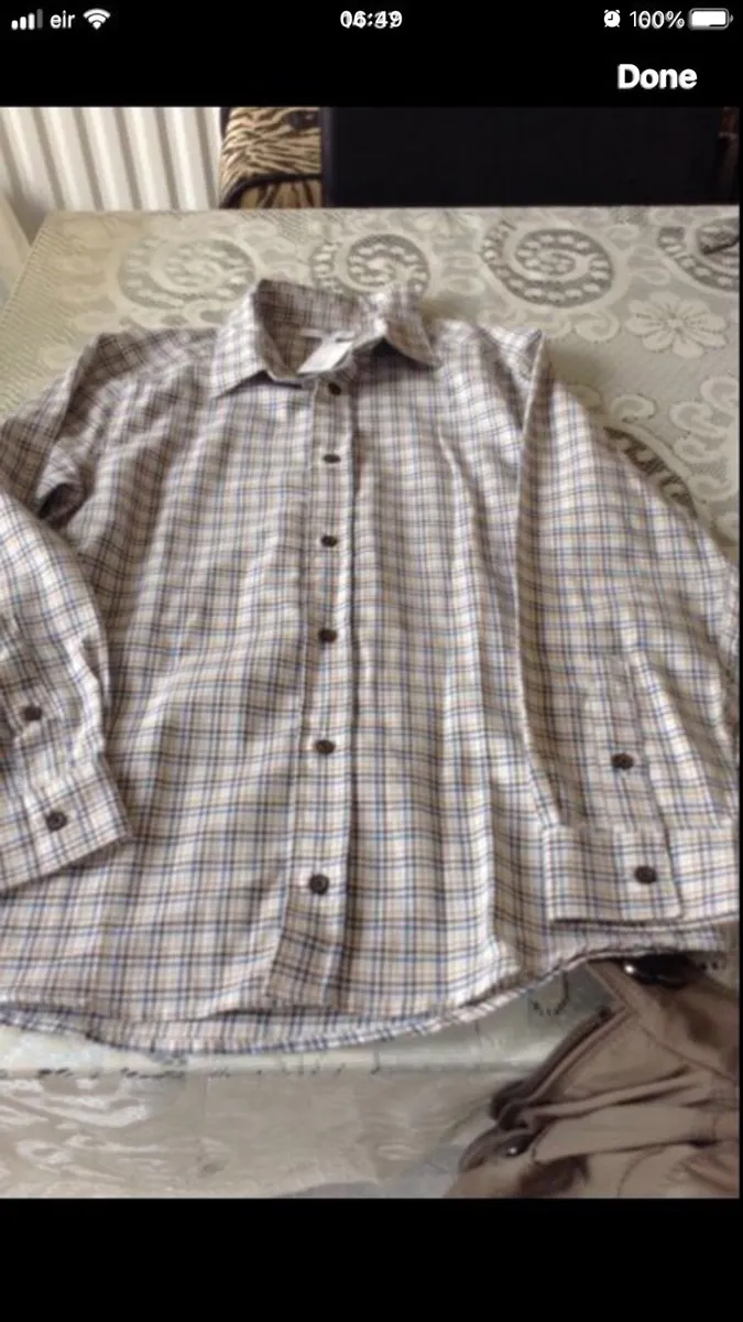 Boys BNWT shirt age 10 €10 - Image 1