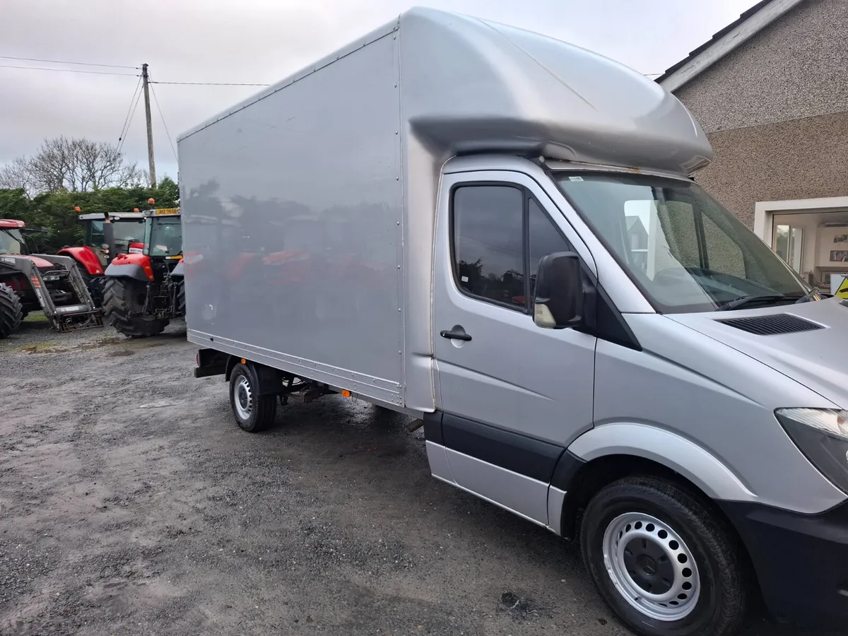 Mercedes Sprinter Luton - Image 3