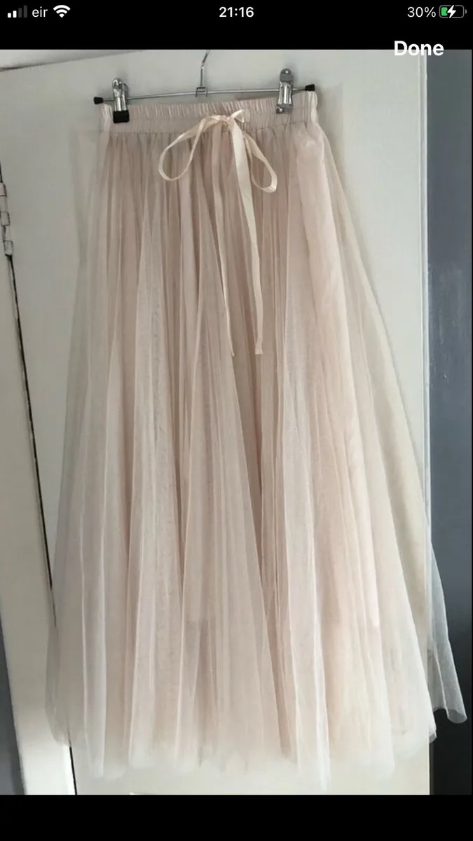 Ladies stunning designer skirt size S €30 - Image 1