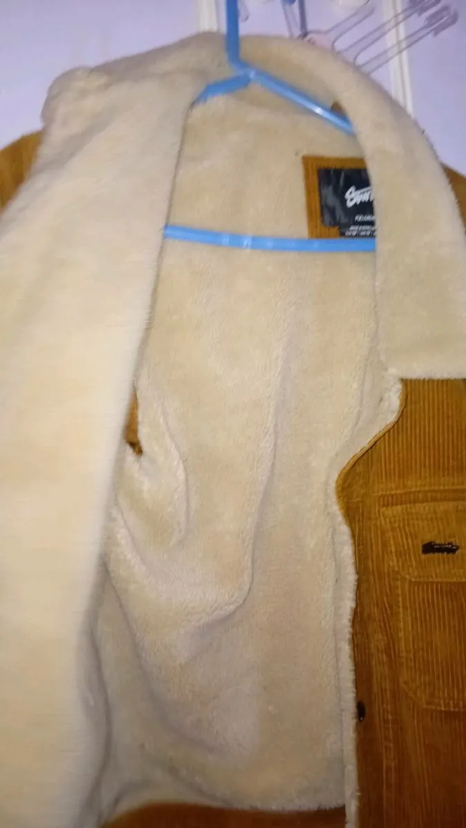 Pull and bear cordroy blond causual jacket - Image 4