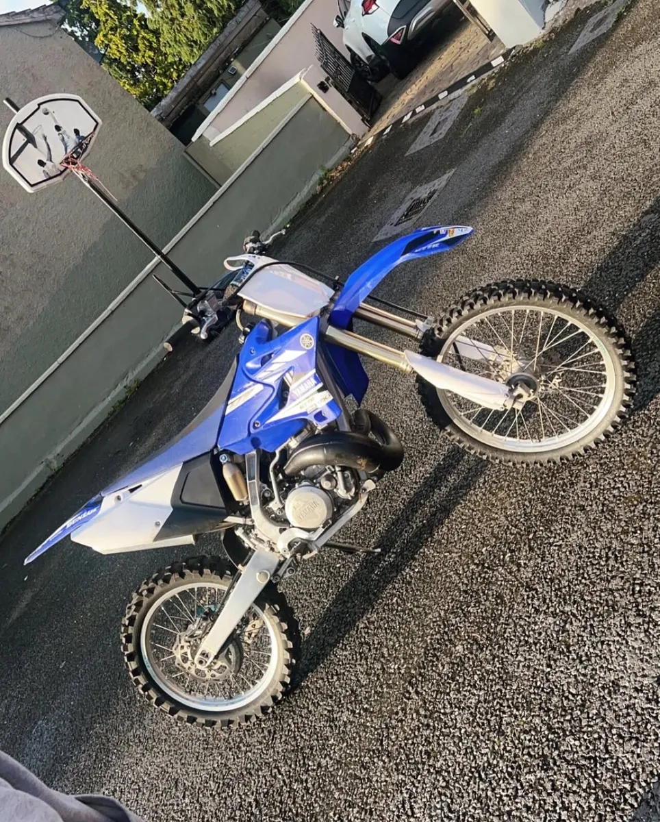 2015 YZ 250 - Image 1