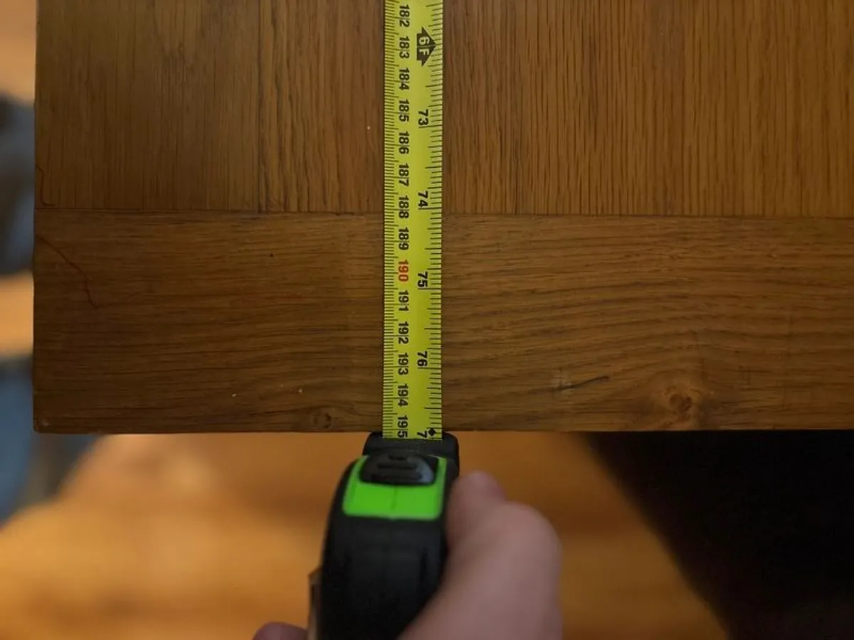 Oak table and 6 chairs - Image 3