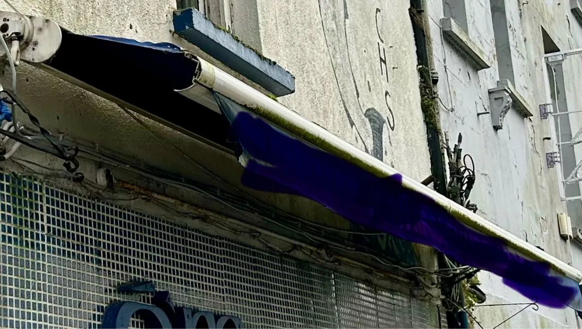 Shop awning blind canopy - Image 2