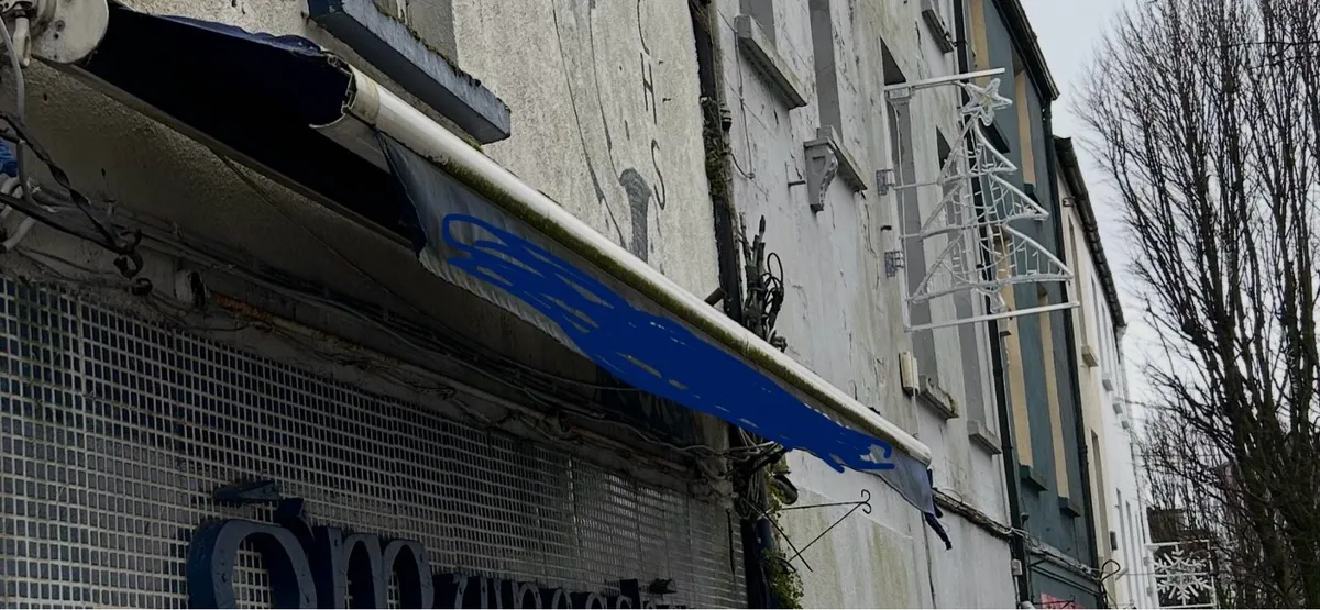 Shop awning blind canopy - Image 1