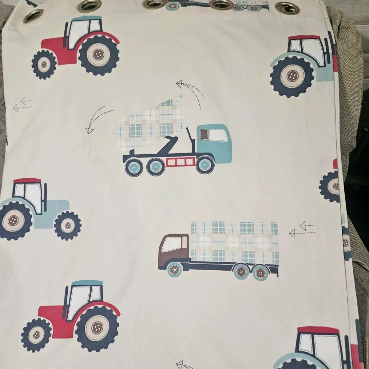 Tractors and Lorries Curtains 120 x 60 - Image 2
