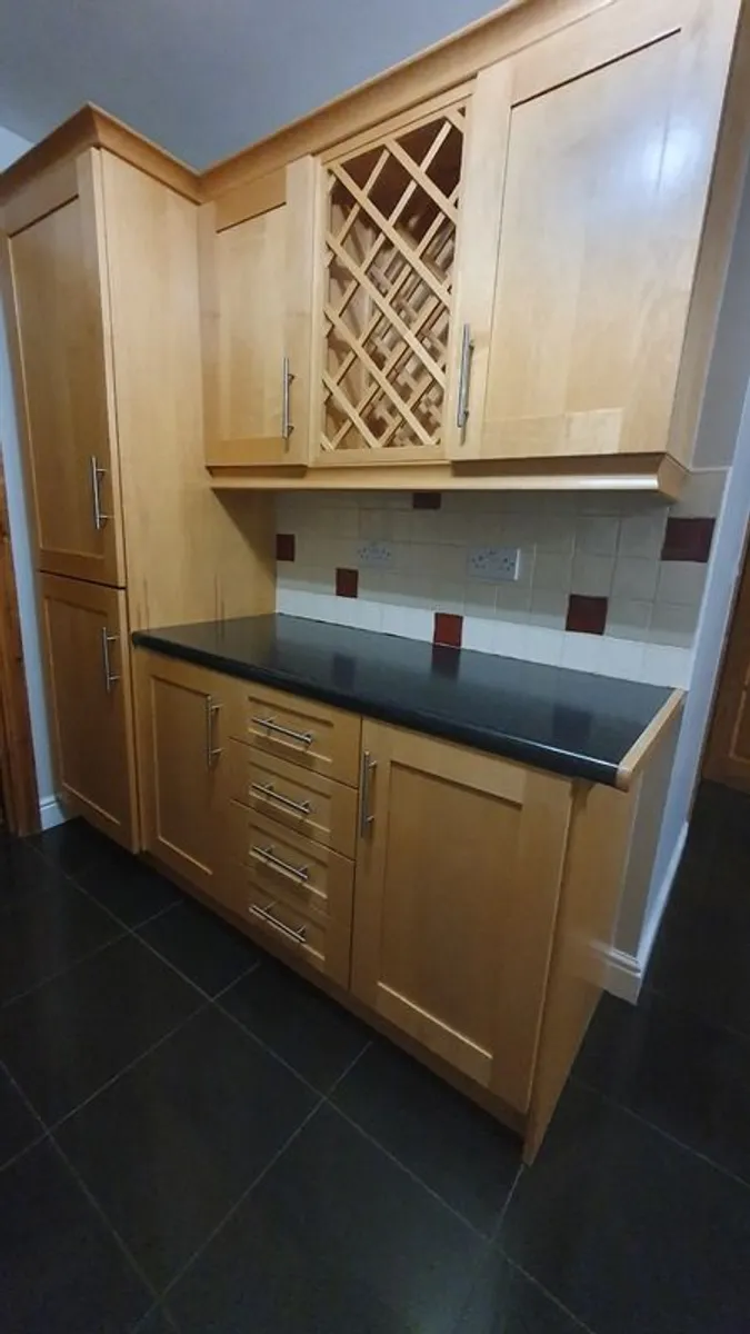 Kitchen and utility - Image 4