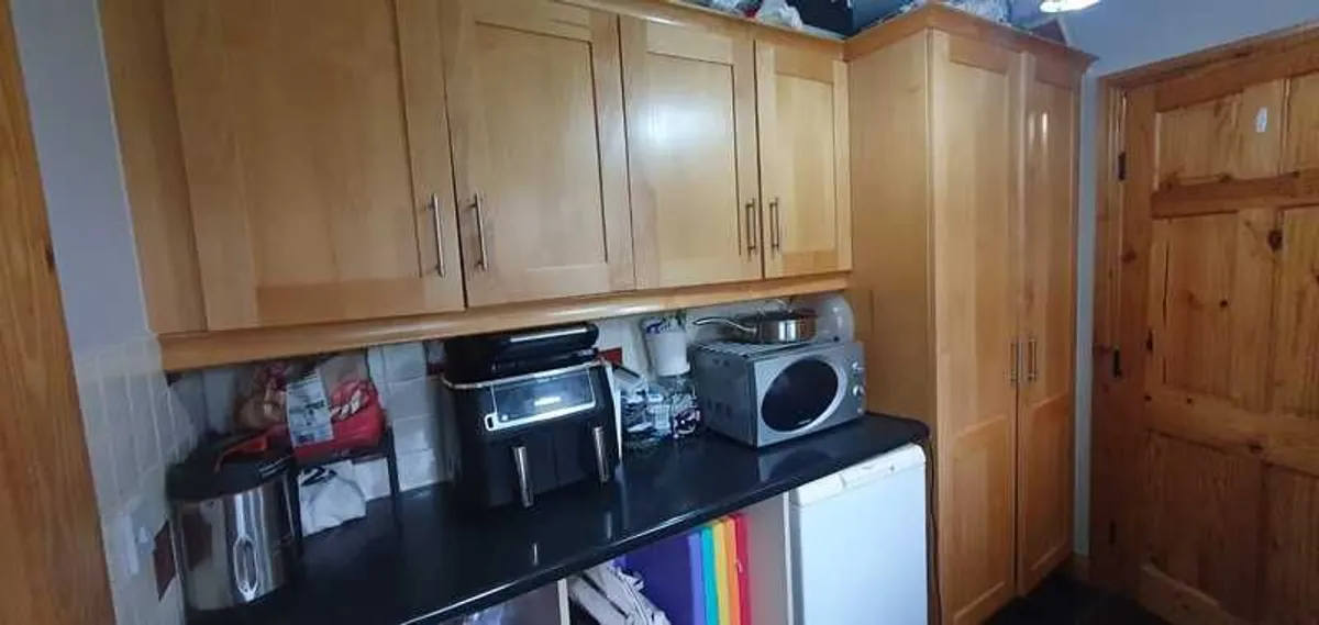 Kitchen and utility - Image 2