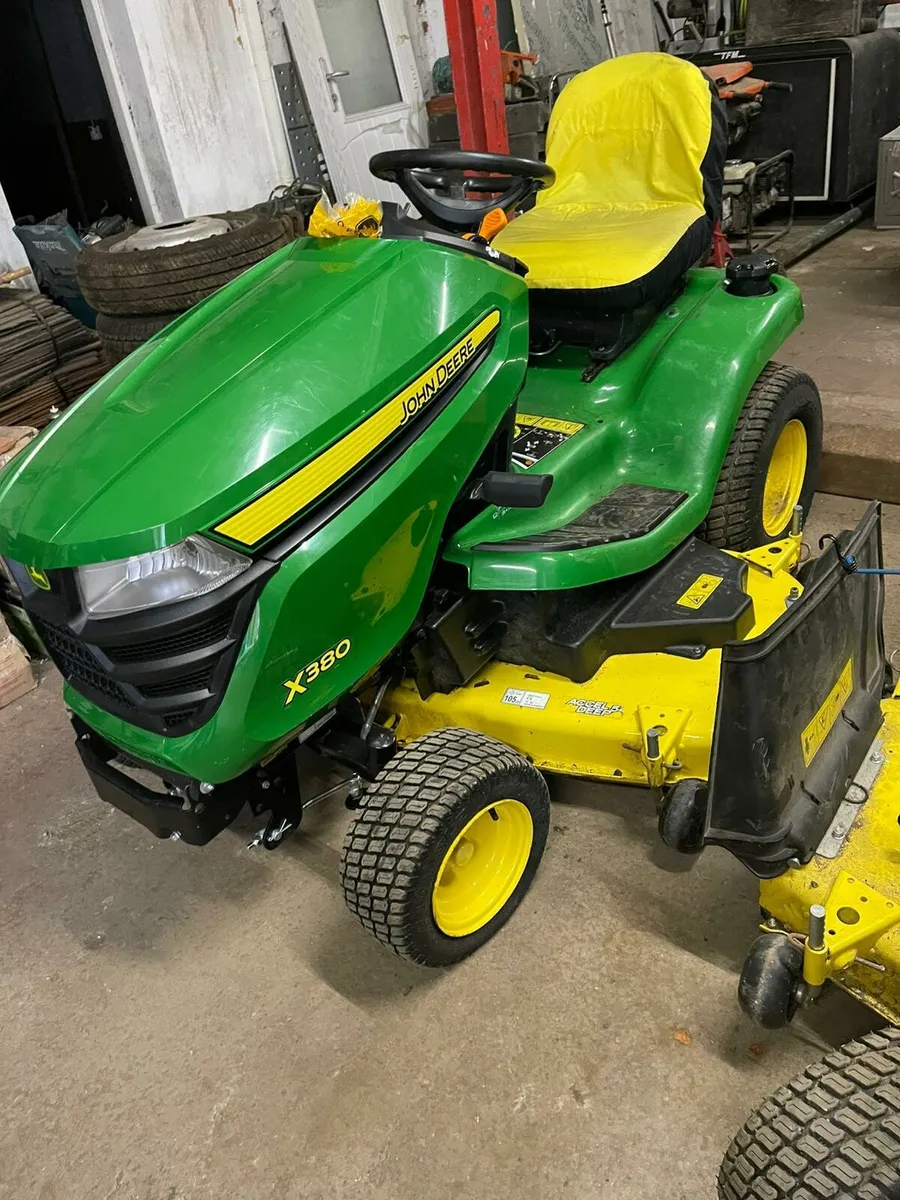 Ride on Lawn mower year 2022 - Image 1