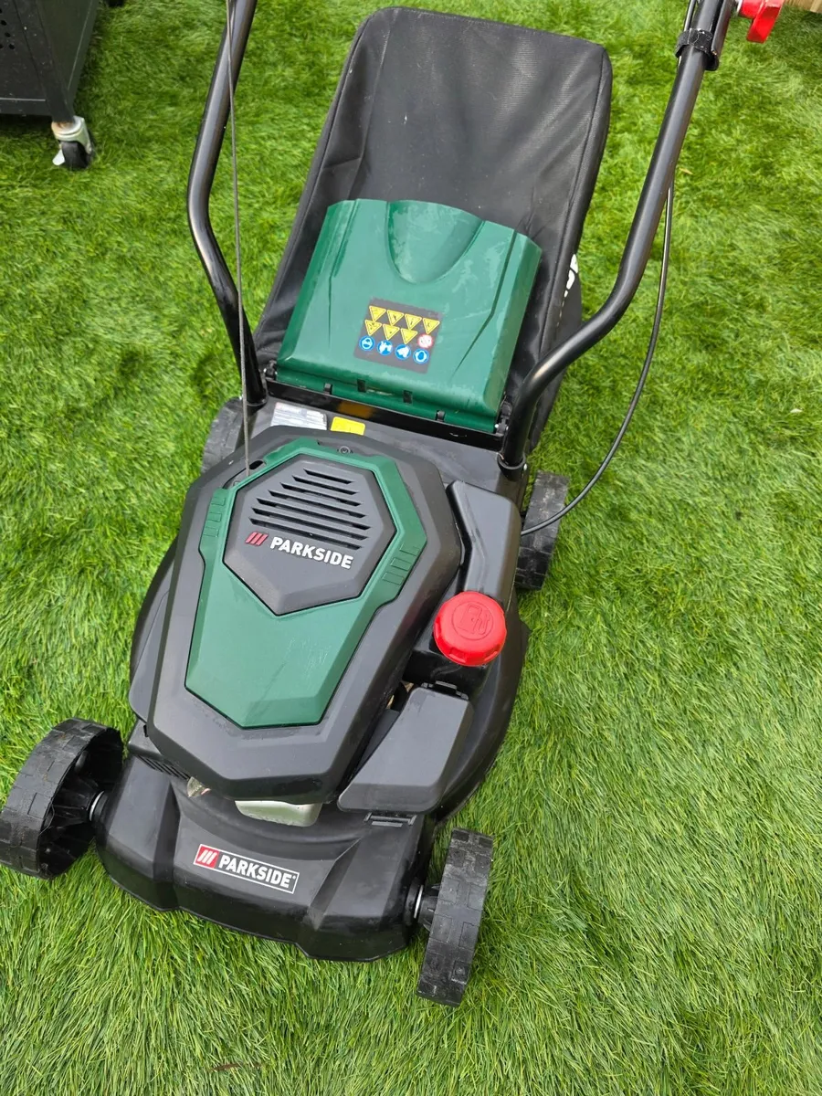 petrol lawnmower - Image 3