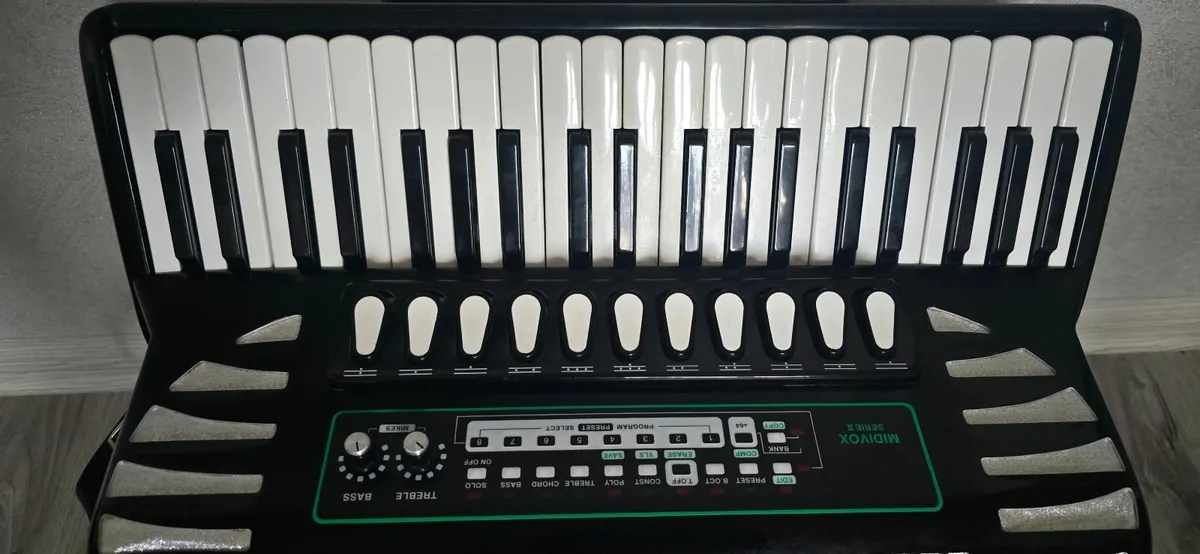 Excelsior MidiVox 2 - Image 2