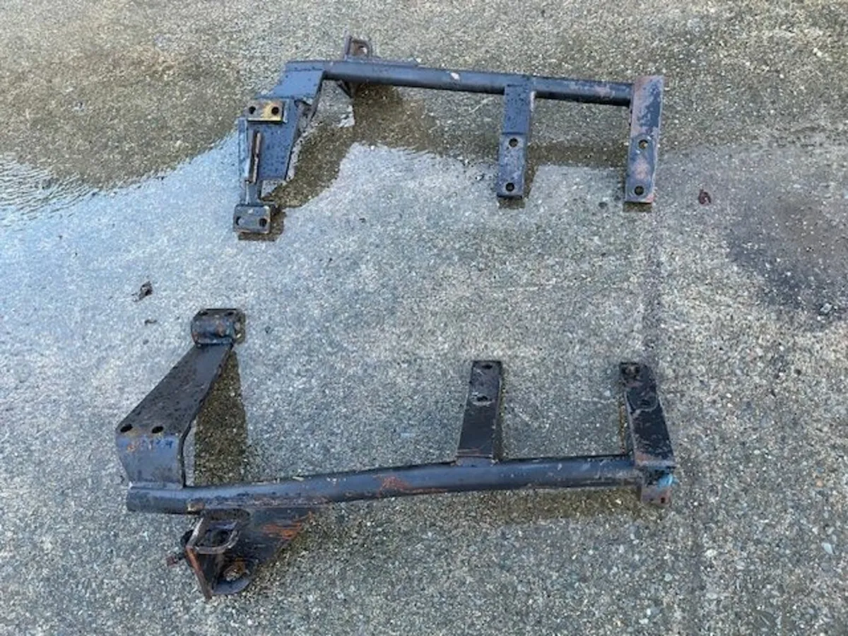 Quicke Loader Brackets spool valve cable control.. - Image 1