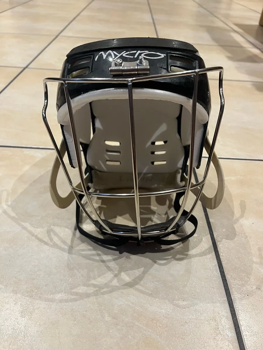 Myrco hurling helmet - Image 1