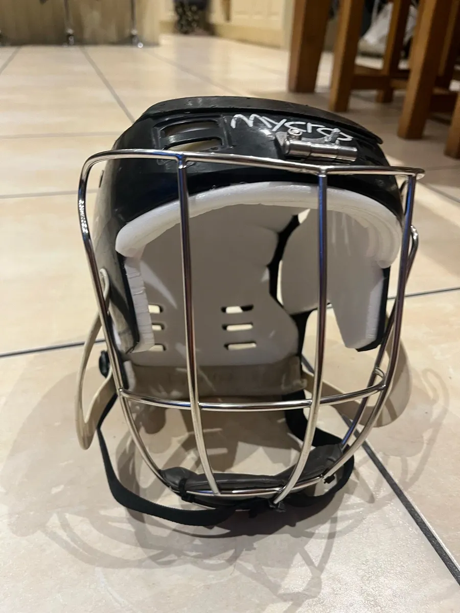 Myrco hurling helmet - Image 3