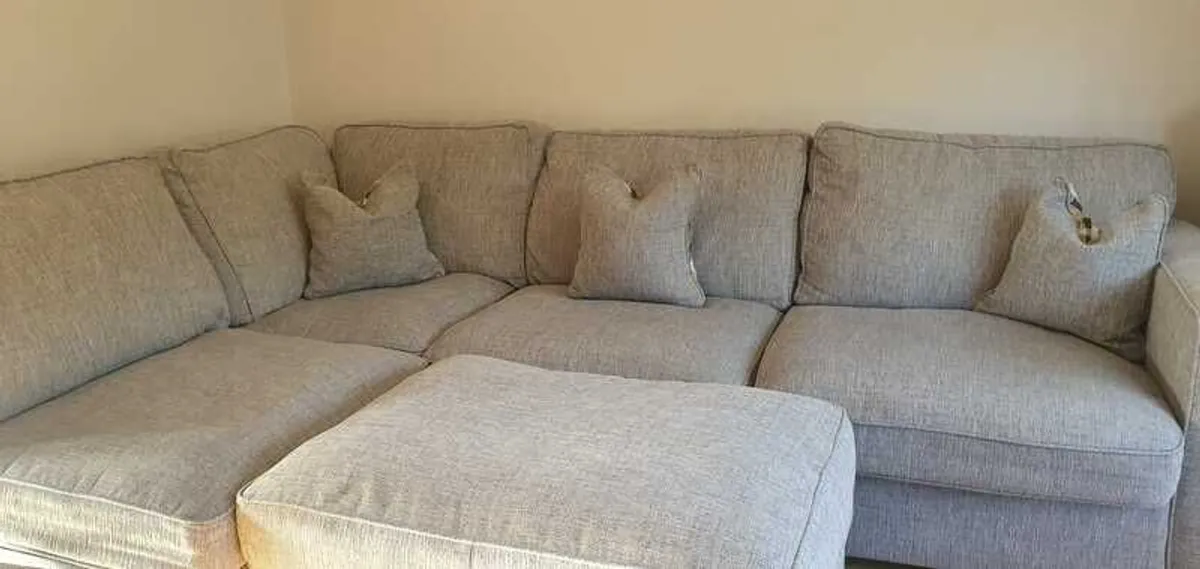 Corner sofa - Image 1