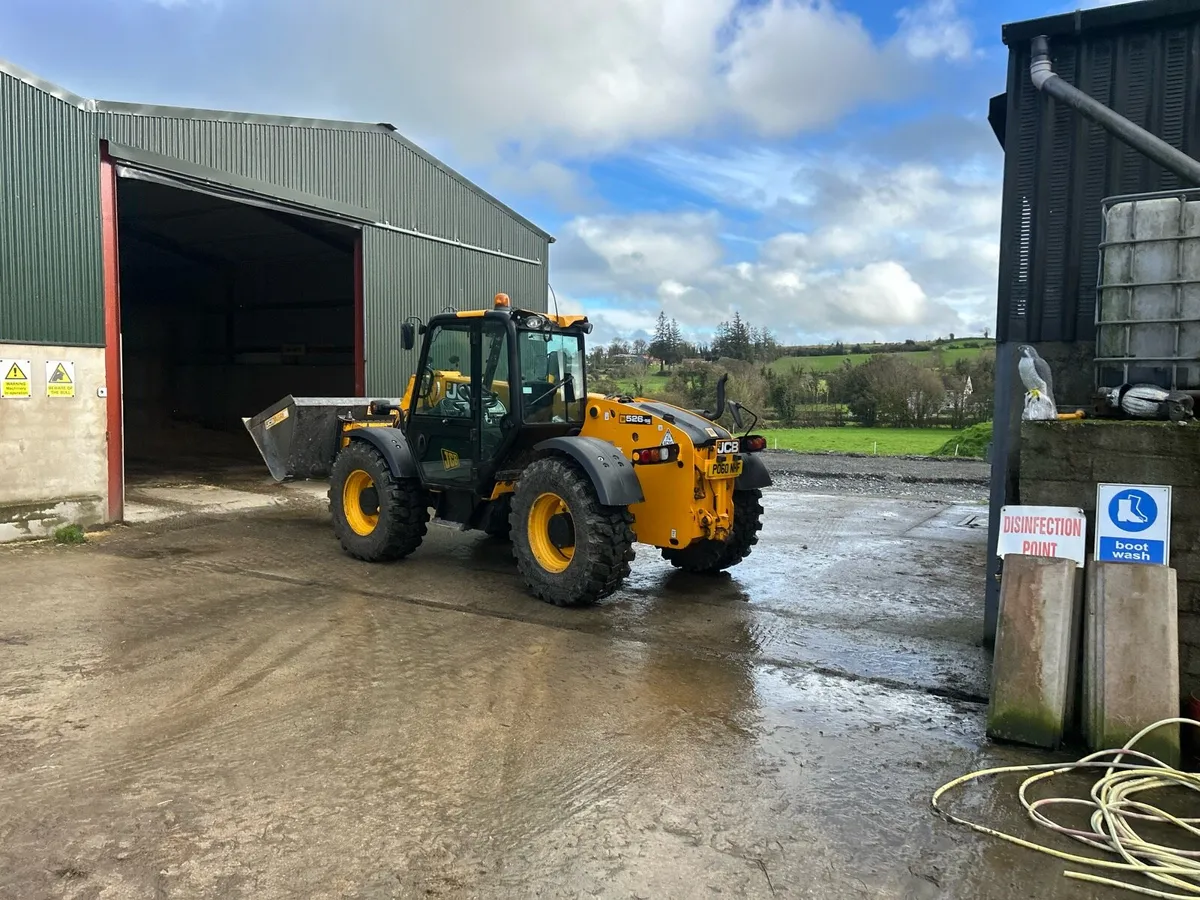 JCB 526 56 AGRI (2013) - Image 2
