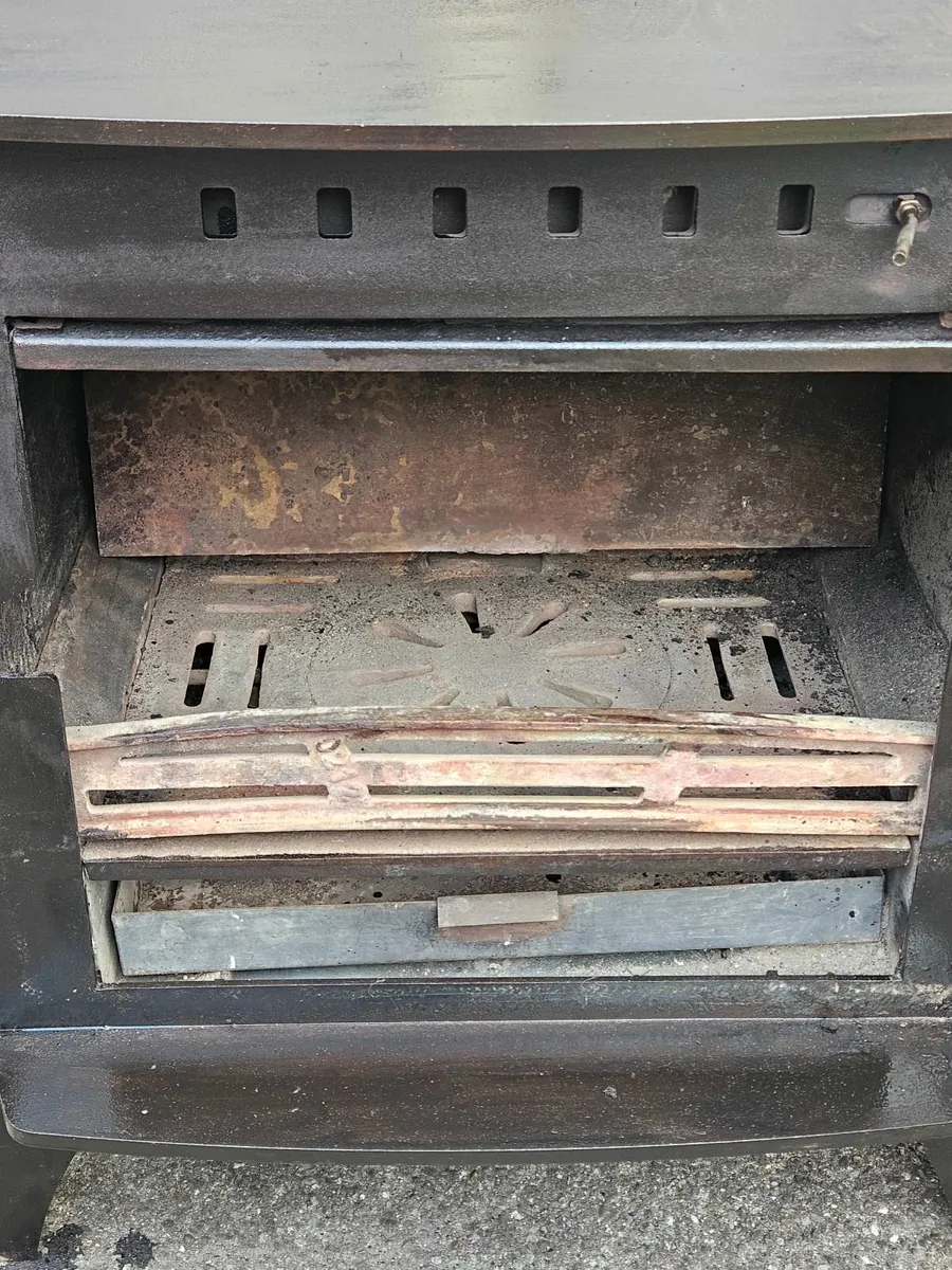 Stove and surround marble - Image 2