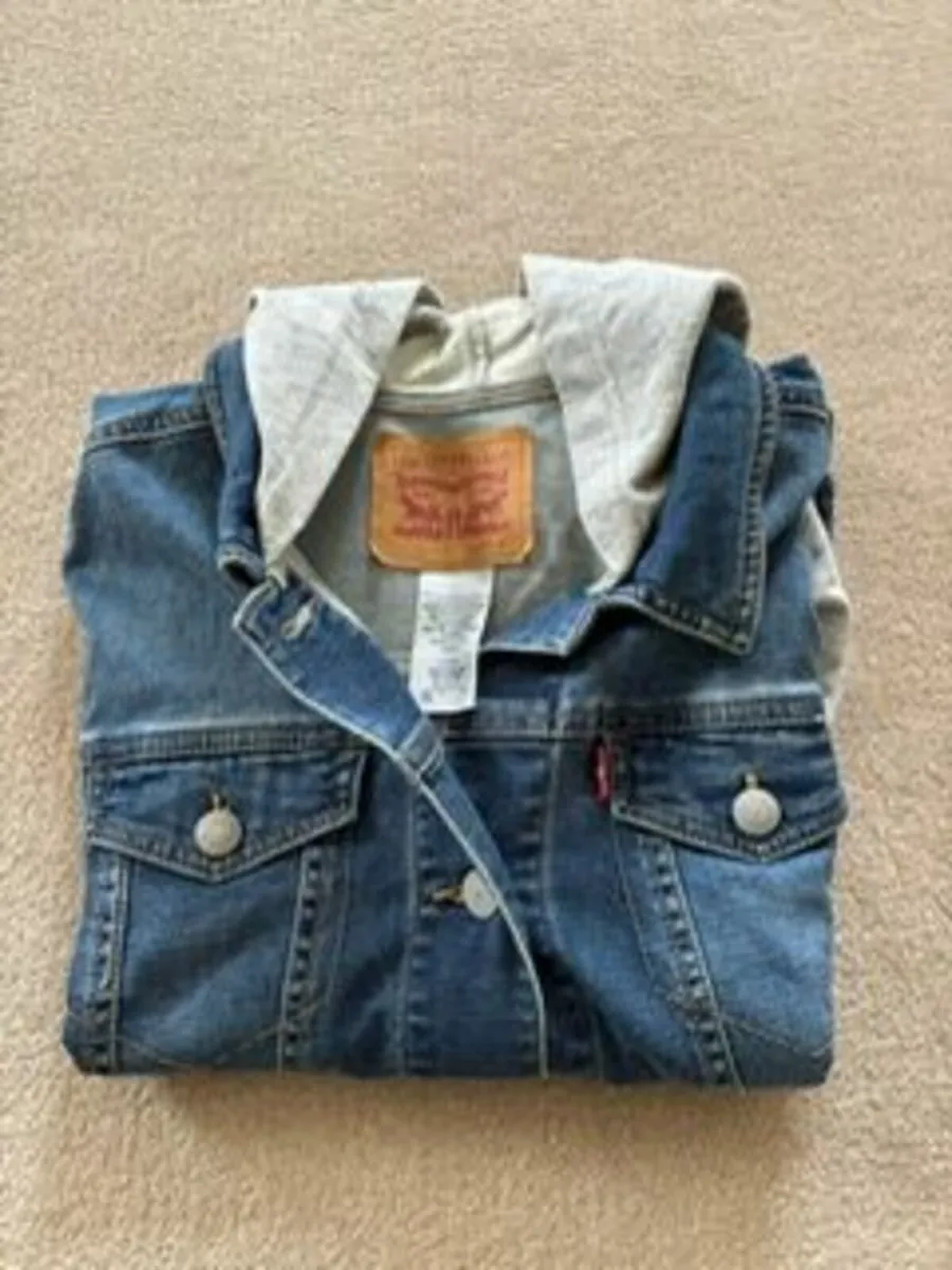 Levis Denim Jacket with cloth Hood age 12-13 - Image 3
