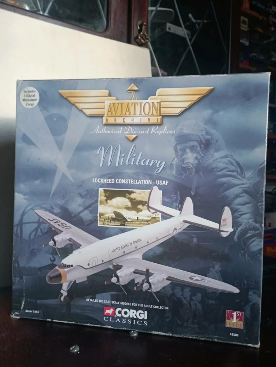 CORGI DIE-CAST PLAINS PRICE'S FROM €25 €30 €35€45. - Image 4