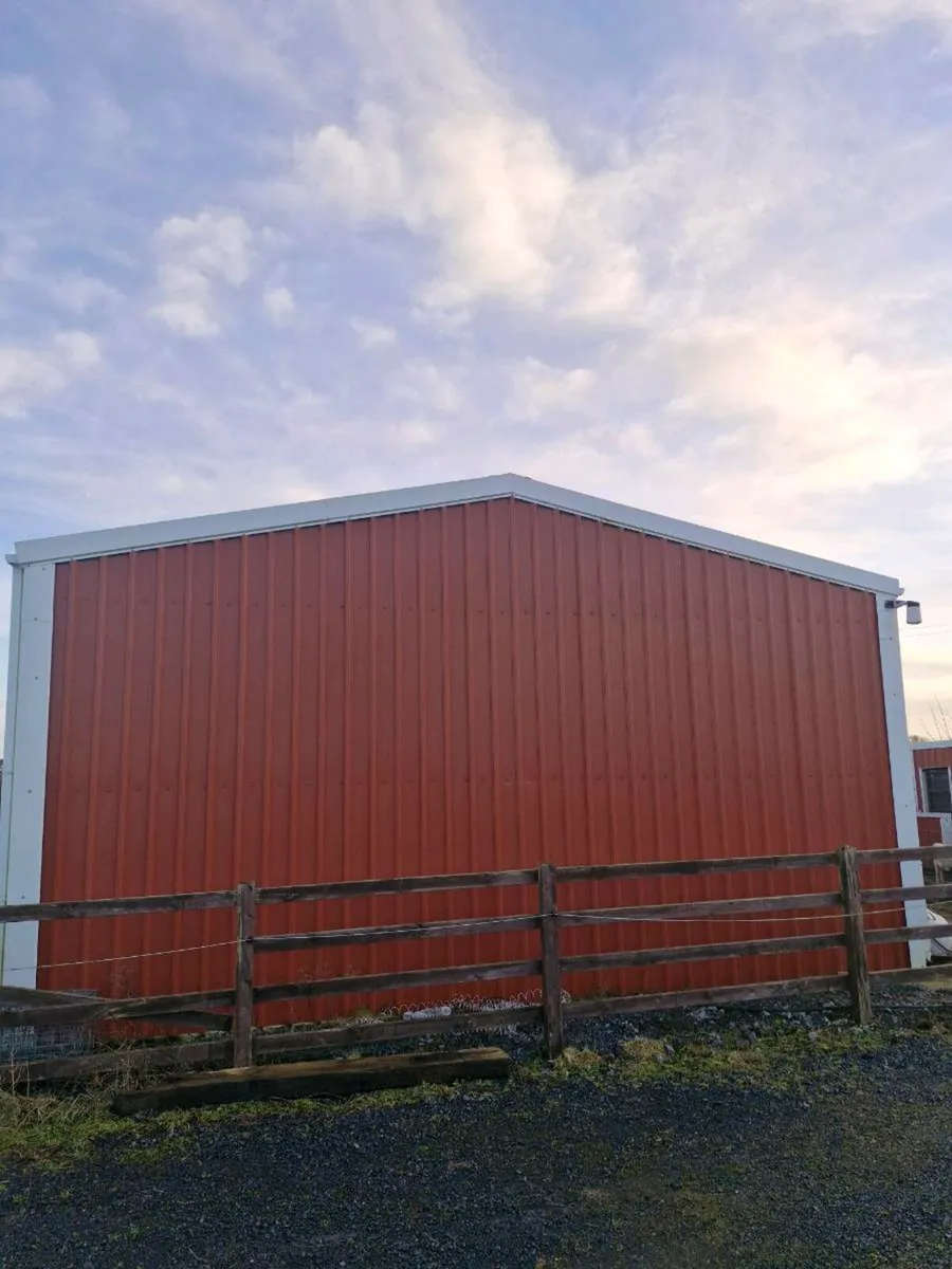 Storage shed with stables and loft - Image 3