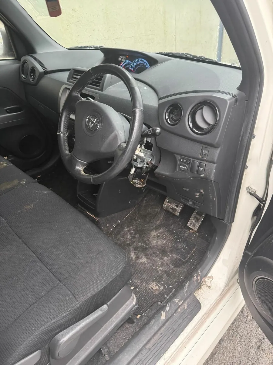 2010 Toyota BB 1.3 Petrol Auto Cat D - Image 4