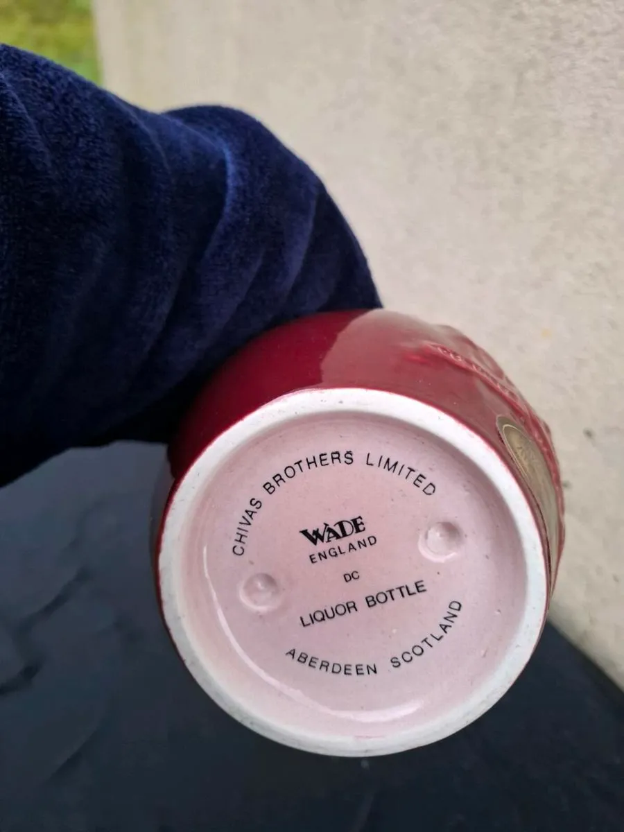 Chivas whiskey bottle - Image 3