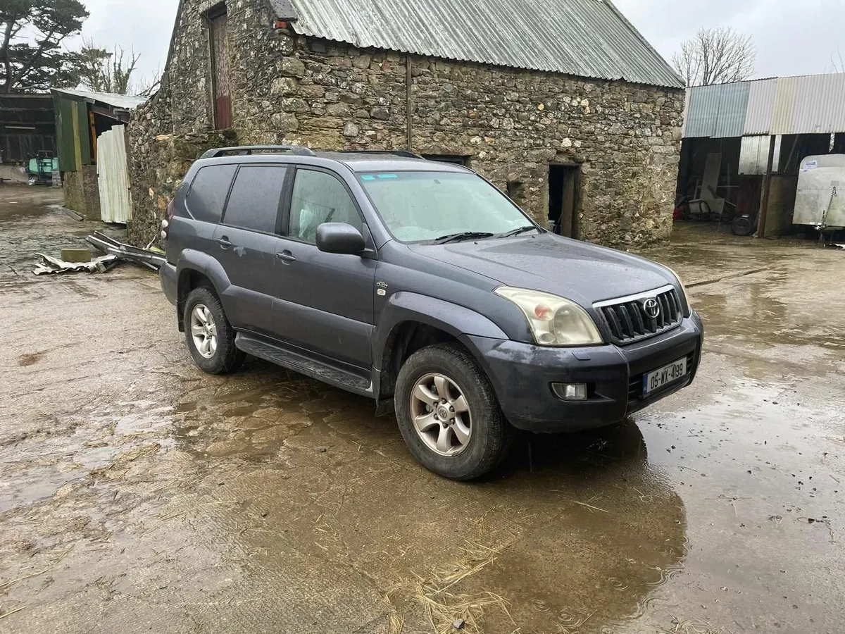 Toyota Land Cruiser 2005 - Image 2