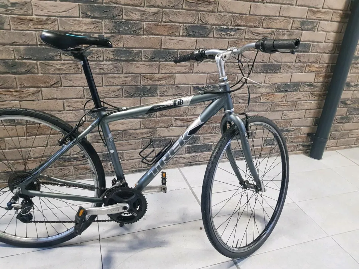 TREK ROAD BIKE - Image 2