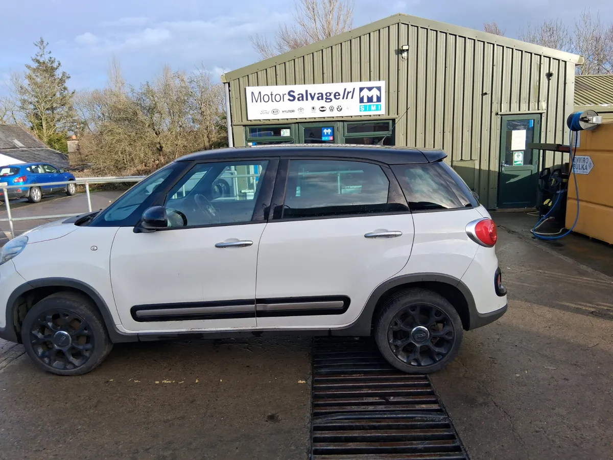 13 FIAT 500L  TREKKING MULTIJET (for parts only) - Image 3