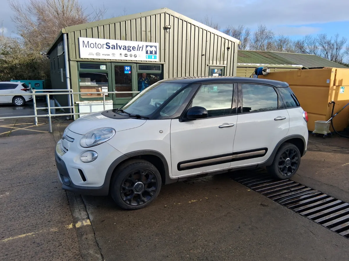 13 FIAT 500L  TREKKING MULTIJET (for parts only) - Image 4