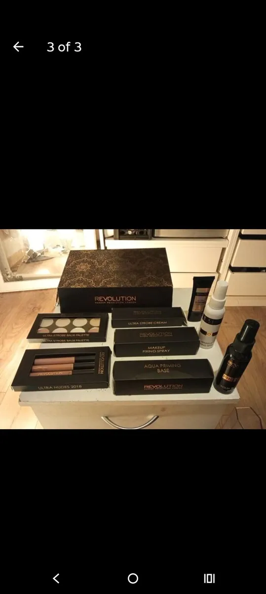 Revolution make up London full set - Image 1