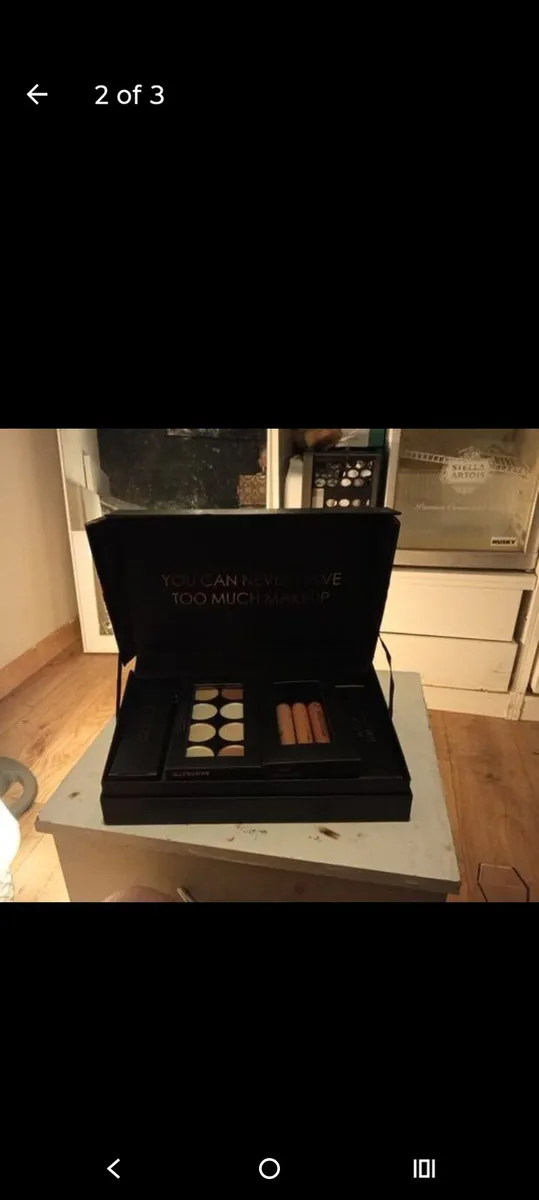 Revolution make up London full set - Image 3