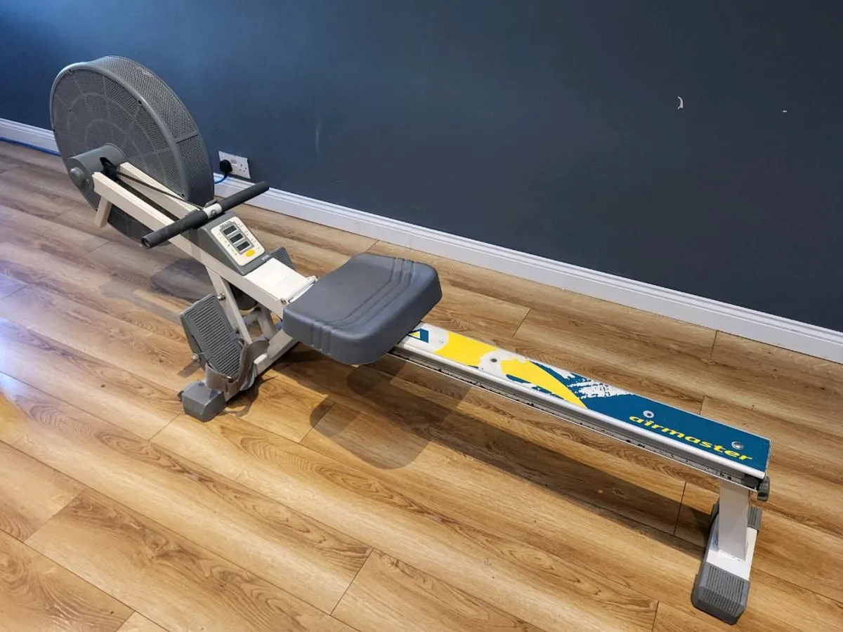 Rowing machine. - Image 4