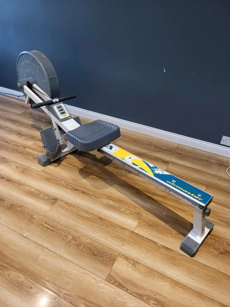 Rowing machine. - Image 1