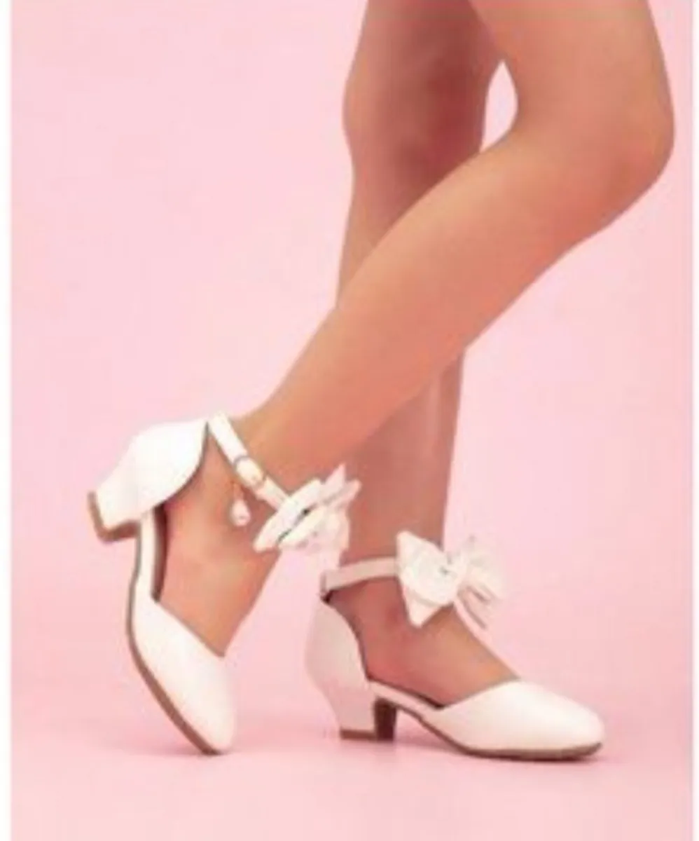 Princess Girls Shoes with Cute Bow - Hallowed Out - Image 2