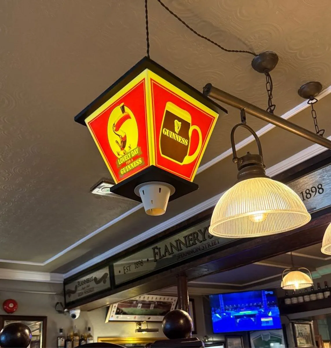 Rotating pub lantern - Image 4