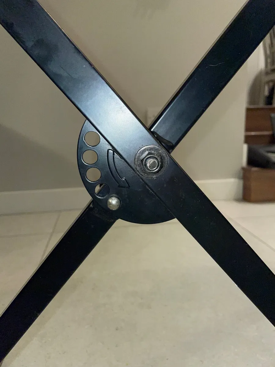 Electric keyboard - Image 4