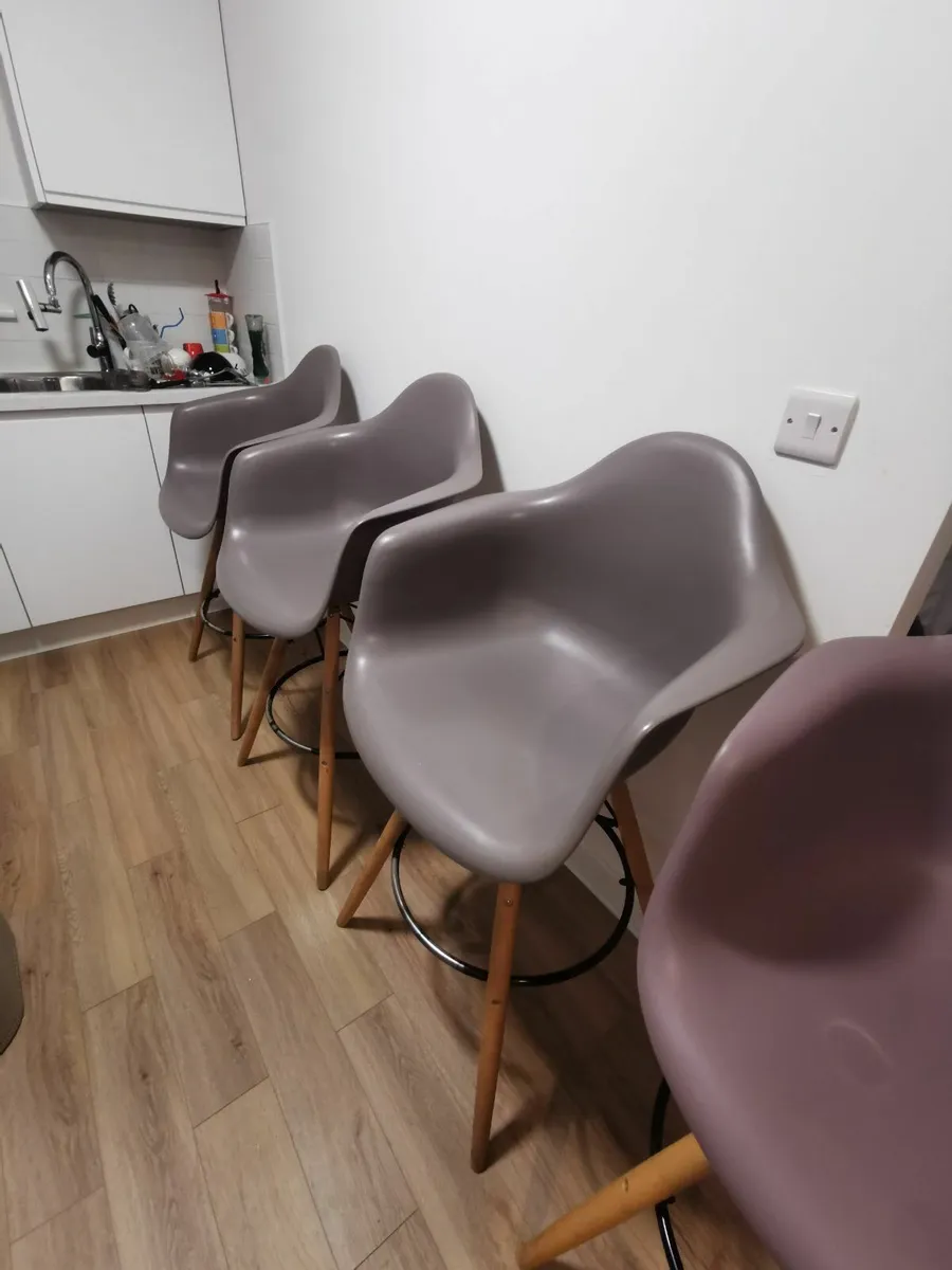 Lucky XL bar stools set - Image 1