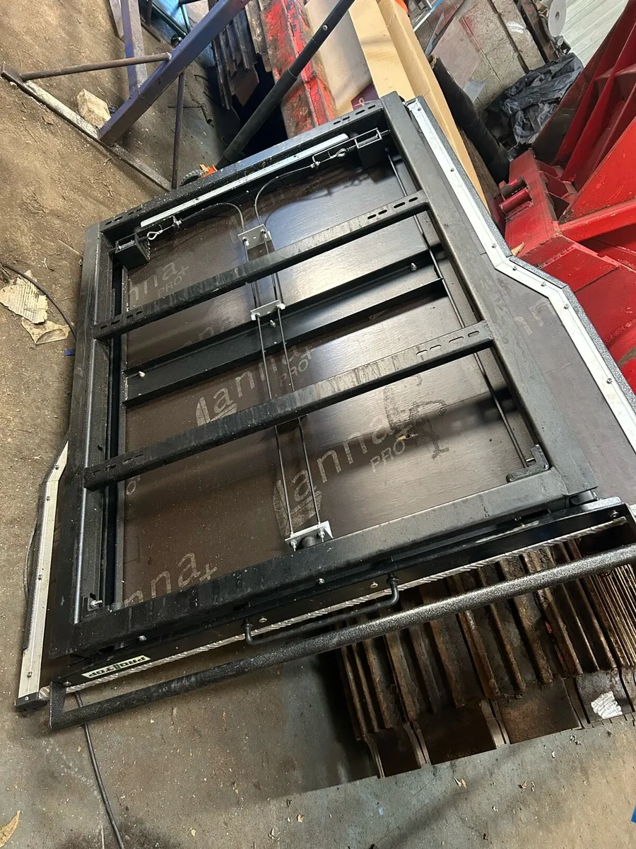 Sliding floor for Toyota Hilux. - Image 2