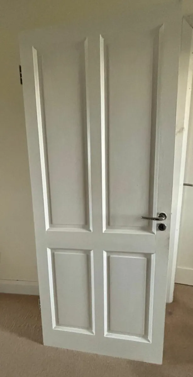 8 x Internal Doors with handles - Image 1