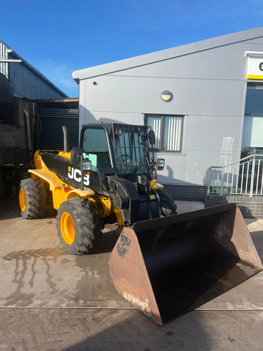 Used 2012 JCB 520-50 5m telehandler - Image 1