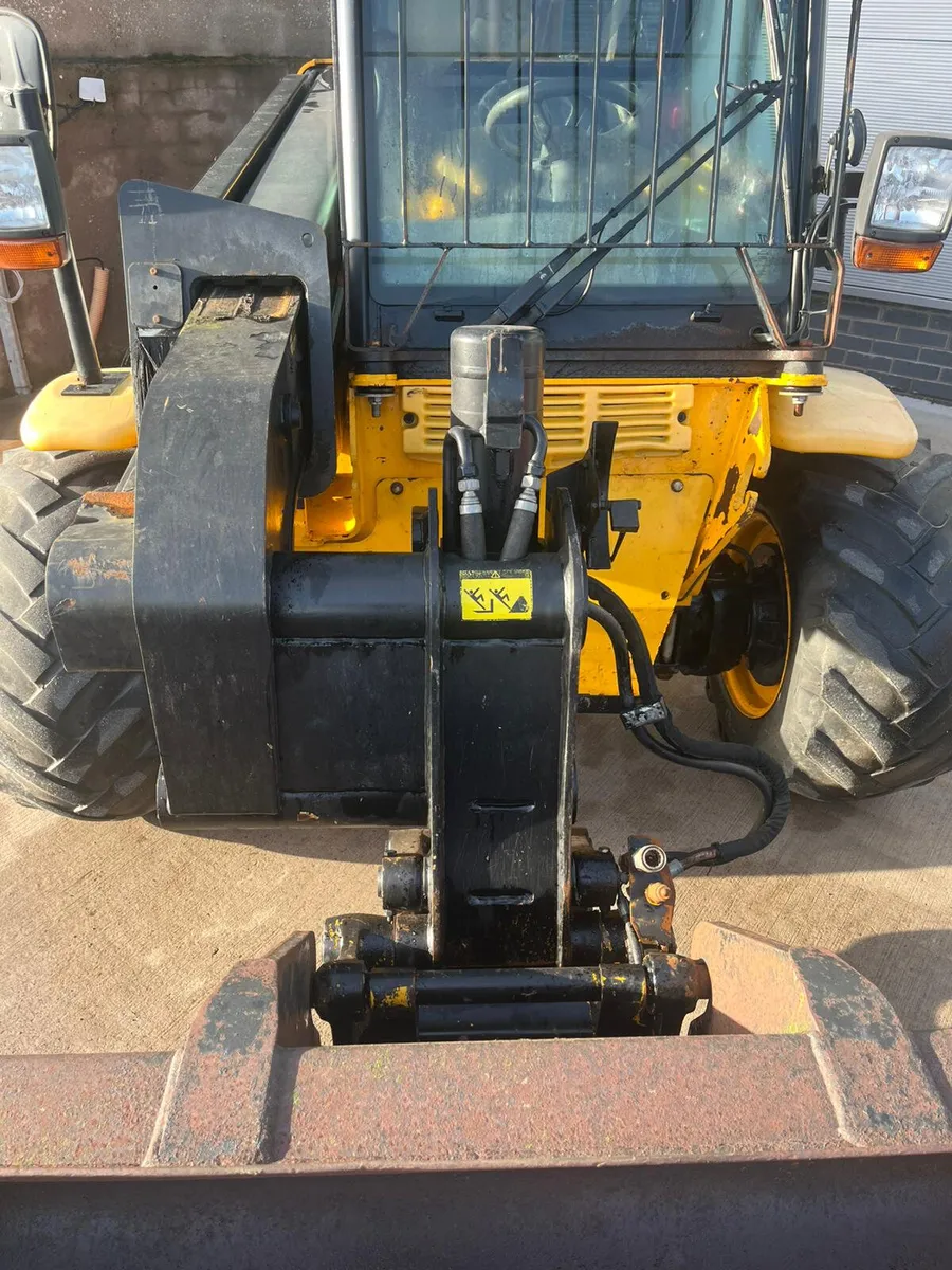 Used 2012 JCB 520-50 5m telehandler - Image 4