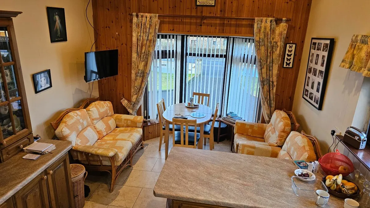 Conservatory Furniture Suite - Image 2