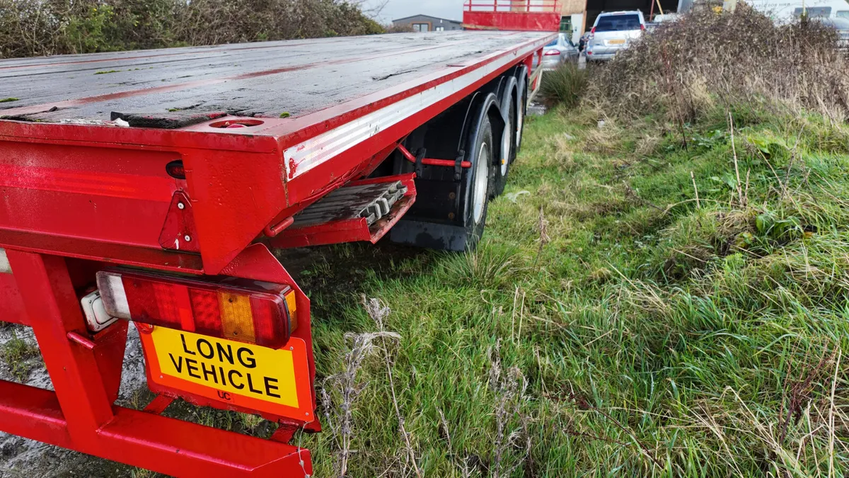 Overlander 45ft Flatbed Trailer - Image 1