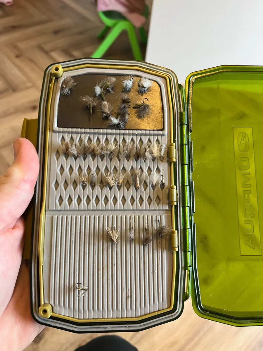 Umpqua fly box and fishing flies - Image 3