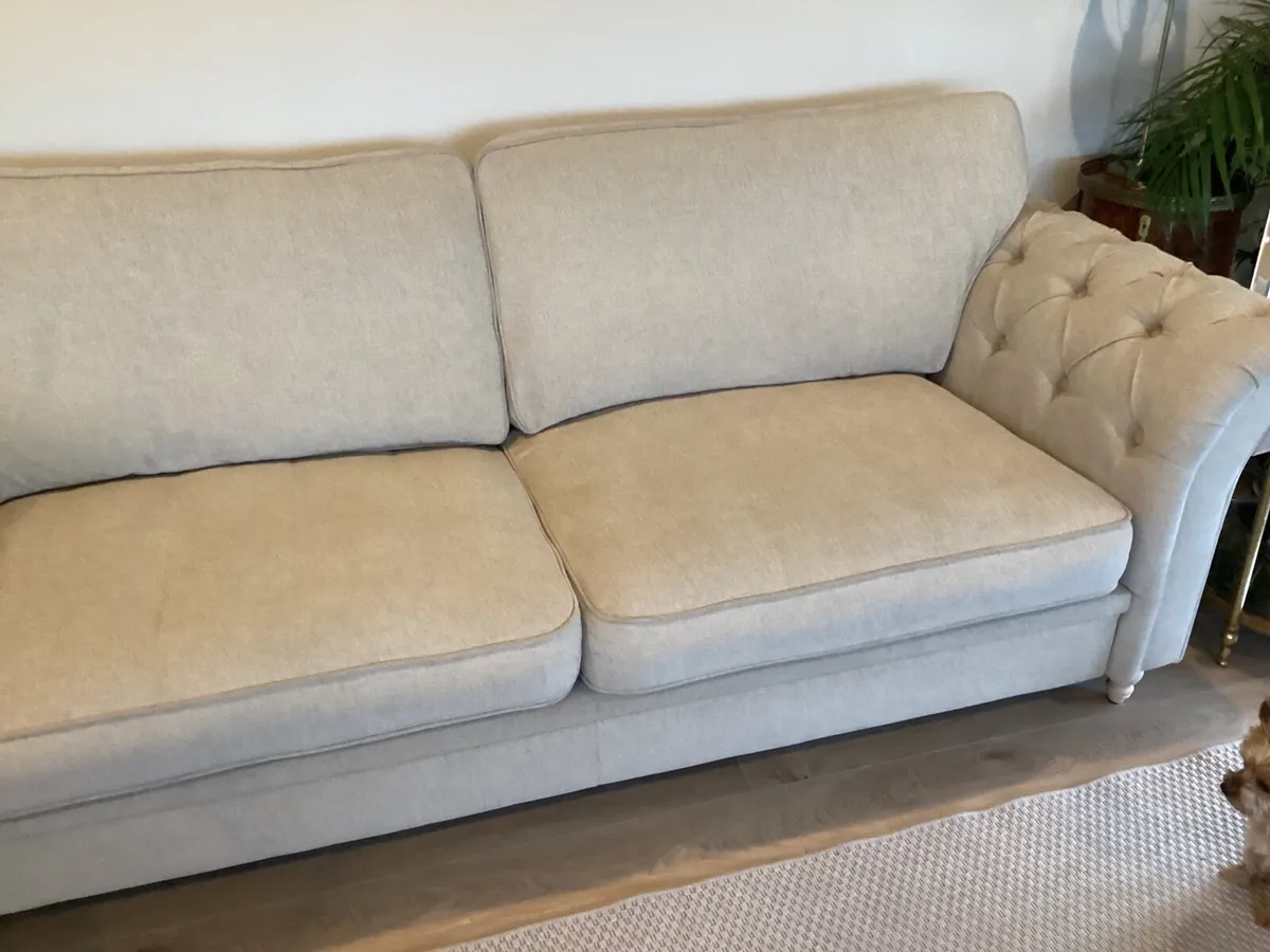 Beautiful 3/4 Seat Sofa - Image 2