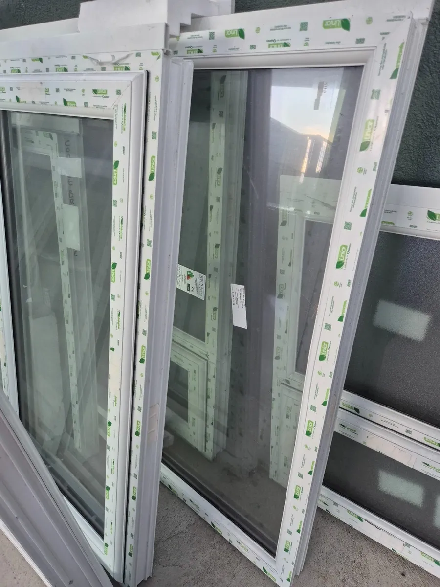 Selection of double glazed white windows - Image 3
