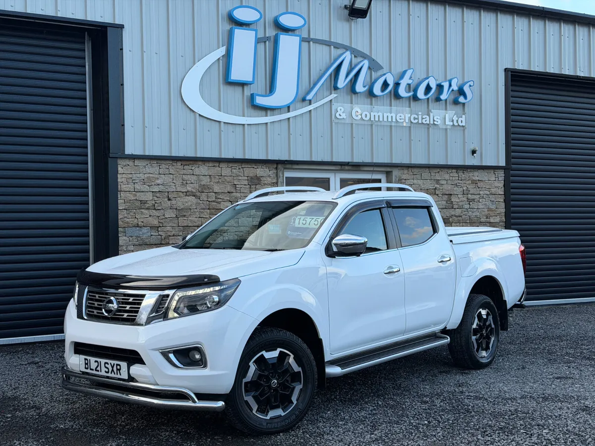 NISSAN NAVARA TEKNA TT 2.3dCi 190 4WD AUTO - Image 3
