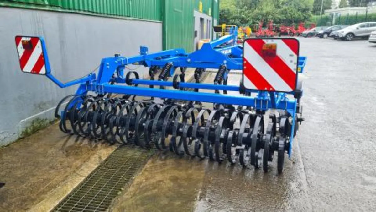 NEW HOLLAND STC300R - Image 2