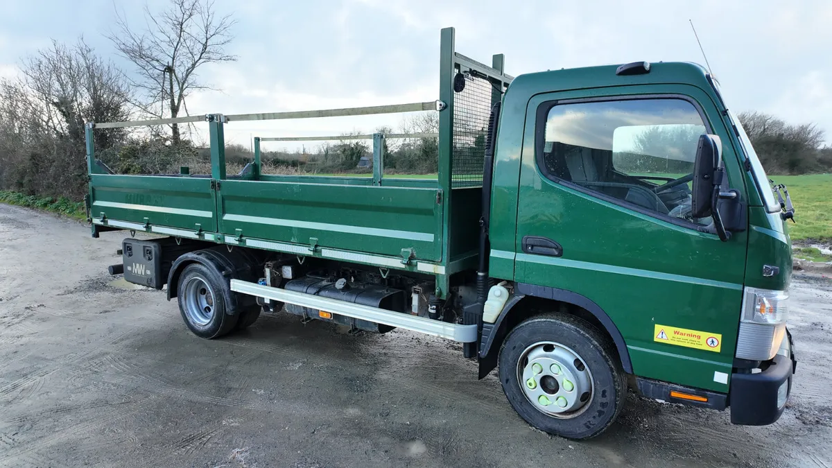 Mitsubishi canter - Image 1