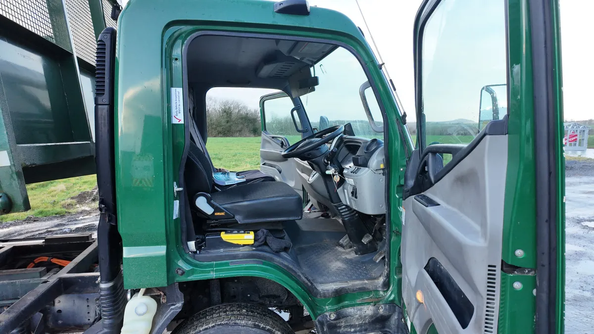 Mitsubishi canter - Image 4